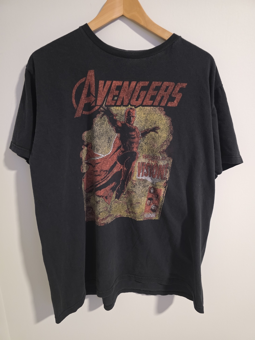 Marvel Avengers Vision Graphic Tee Size L Black Vintage Style Shirt